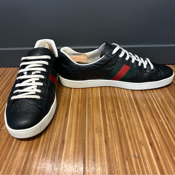 GUCCI Ace Signature Sneaker Embossed Black Monogram Leather Stripe - Picture 6 of 10